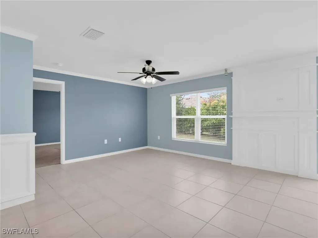 731 Hadley Place W Naples FL 34104
