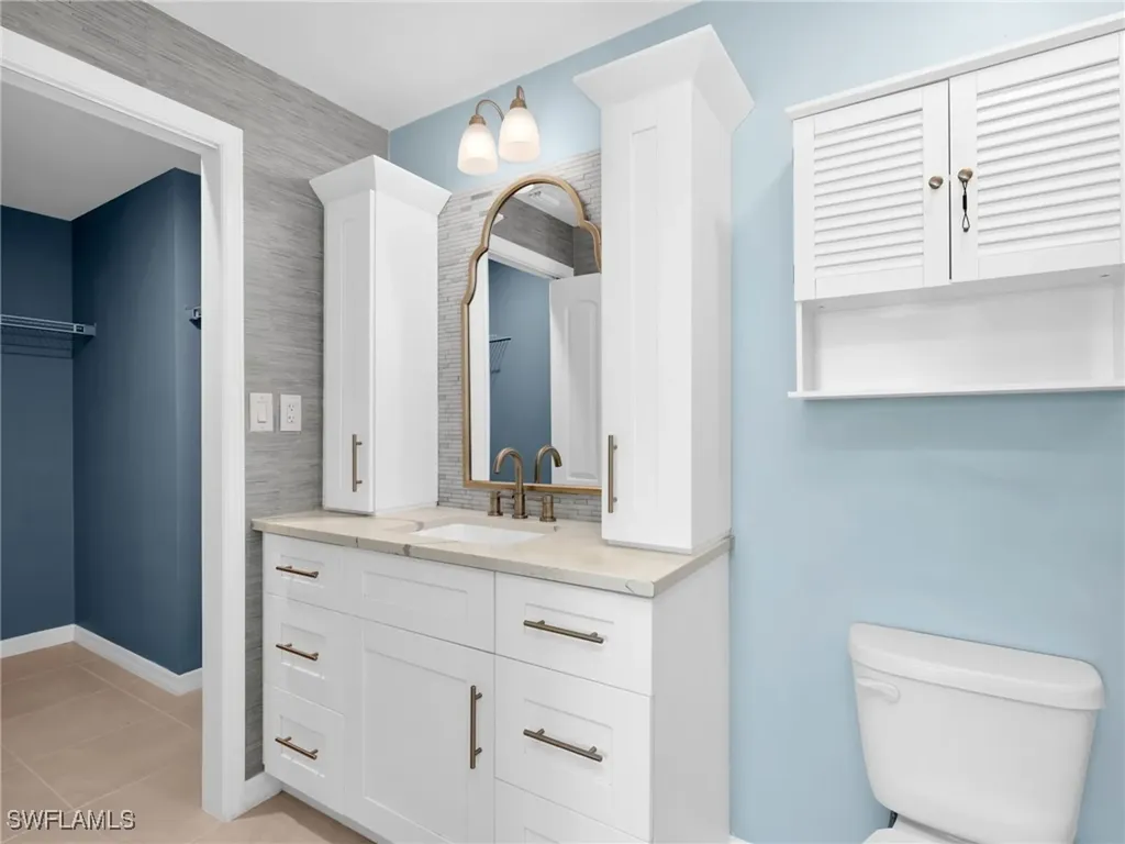 731 Hadley Place W Naples FL 34104
