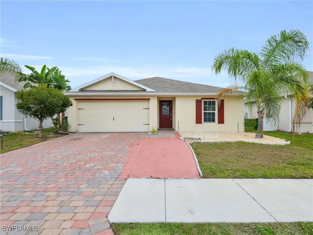 731 Hadley Place W Naples FL 34104