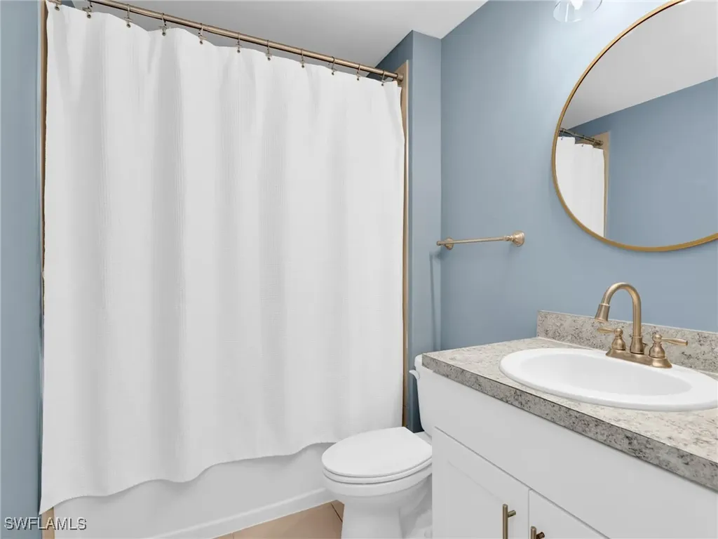 731 Hadley Place W Naples FL 34104