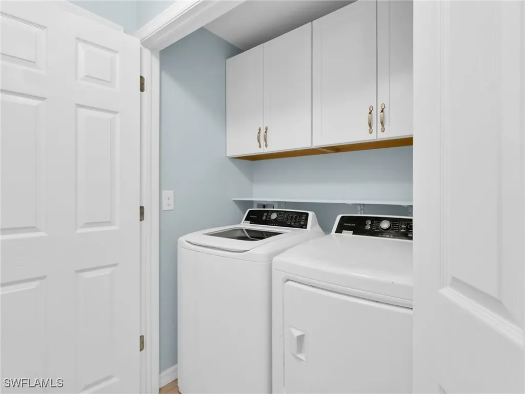 731 Hadley Place W Naples FL 34104