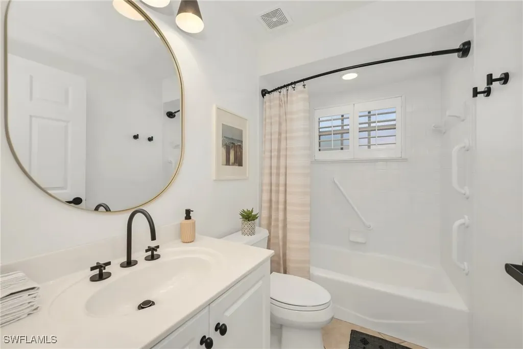 205 Via Perignon Naples FL 34119