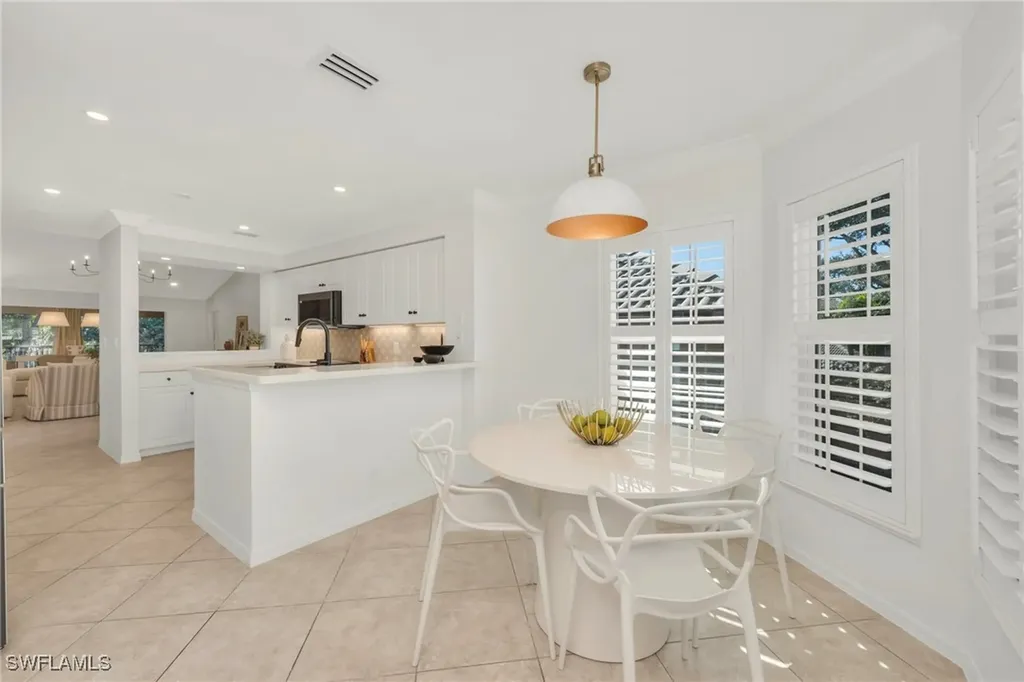 205 Via Perignon Naples FL 34119