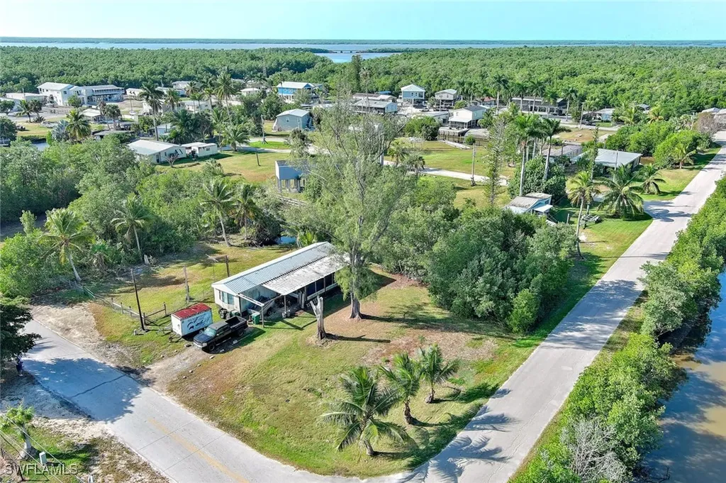 104 Egret Lane Everglades City FL 34139