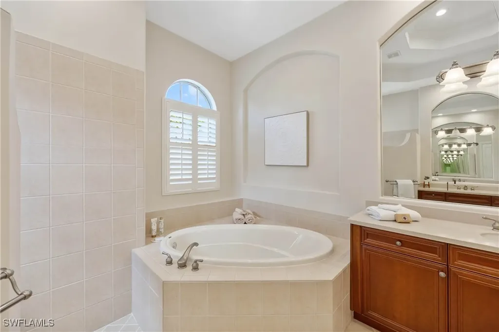 8950 Shenendoah Circle Naples FL 34113