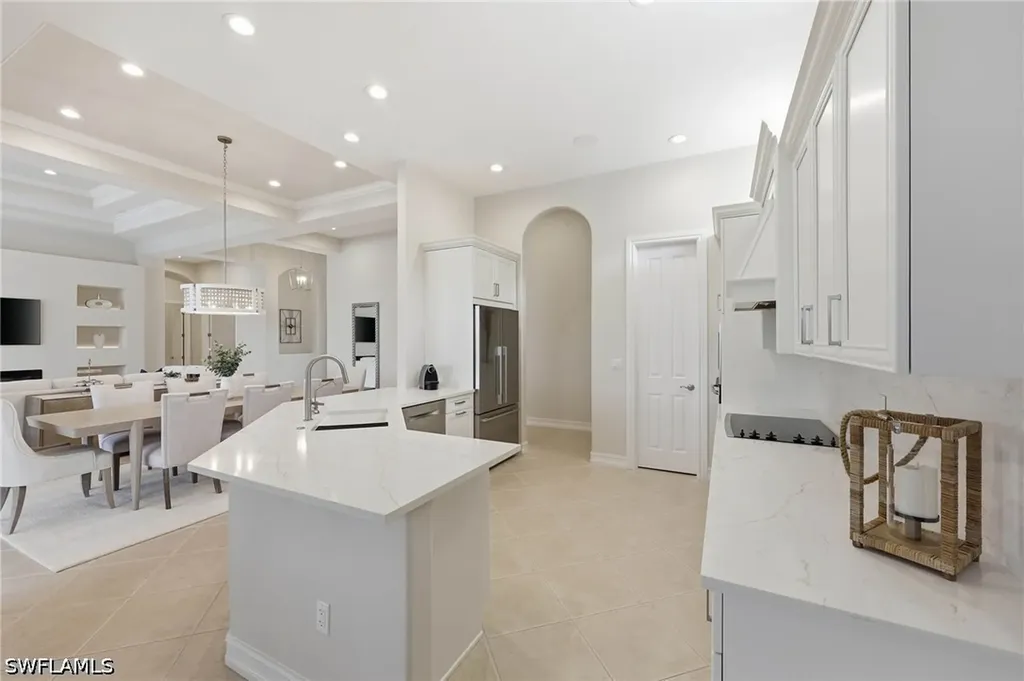 8950 Shenendoah Circle Naples FL 34113