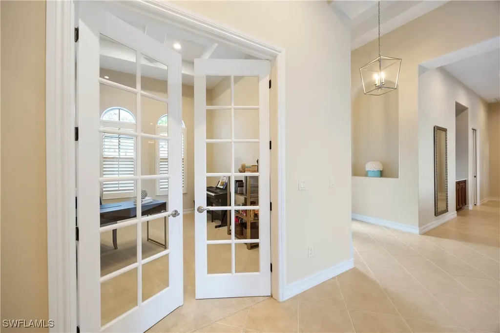 8950 Shenendoah Circle Naples FL 34113