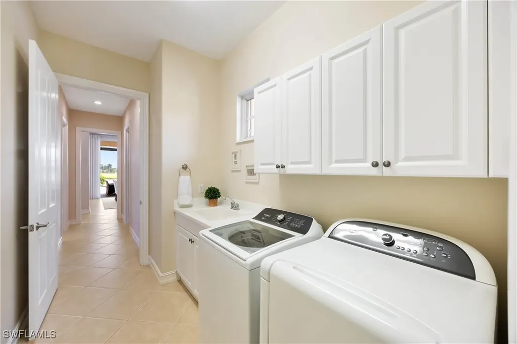 8950 Shenendoah Circle Naples FL 34113