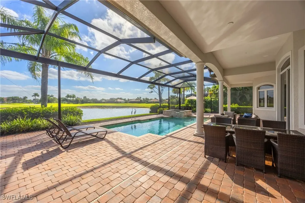 8950 Shenendoah Circle Naples FL 34113