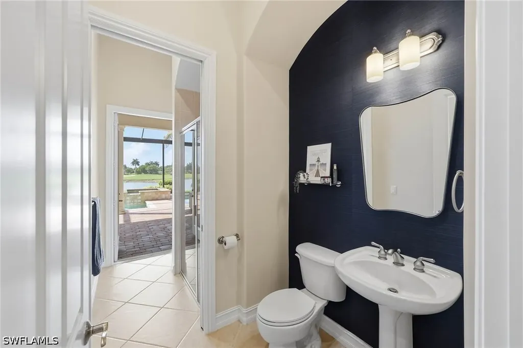 8950 Shenendoah Circle Naples FL 34113
