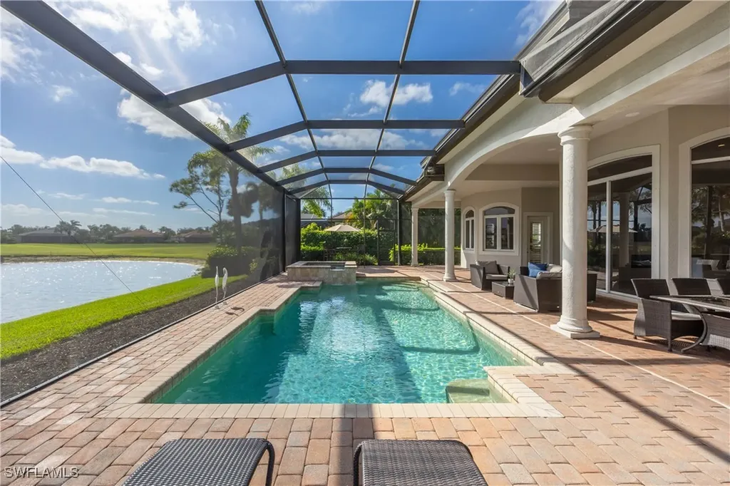 8950 Shenendoah Circle Naples FL 34113