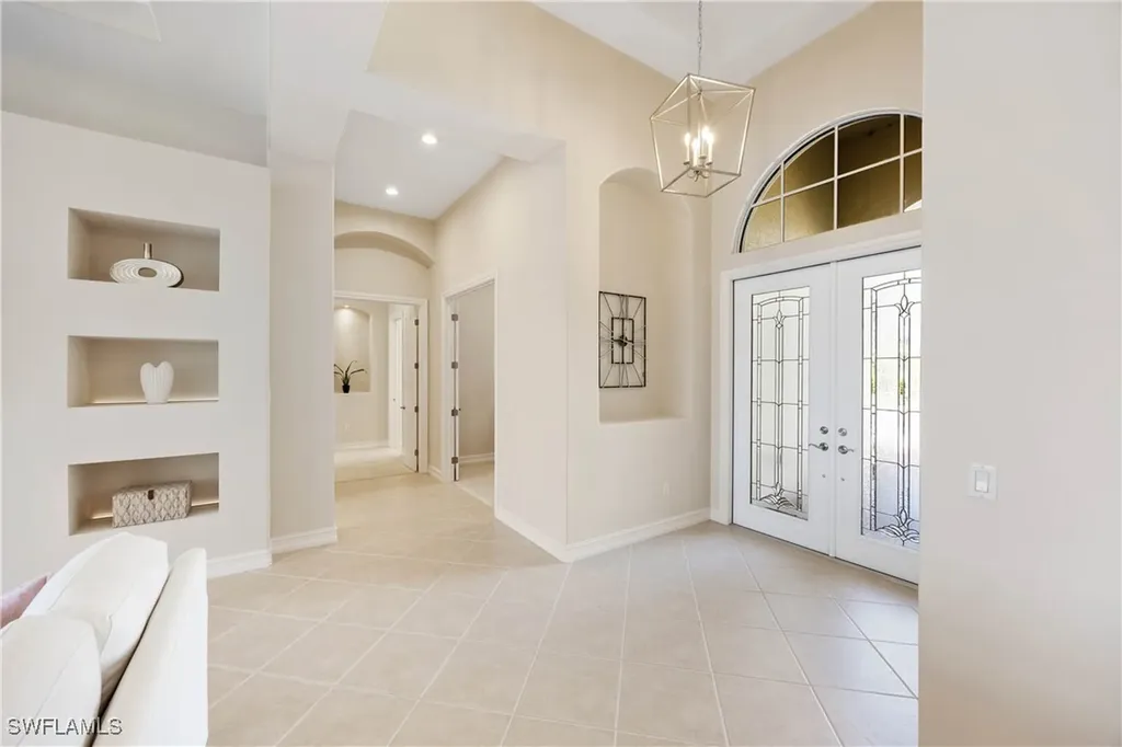 8950 Shenendoah Circle Naples FL 34113