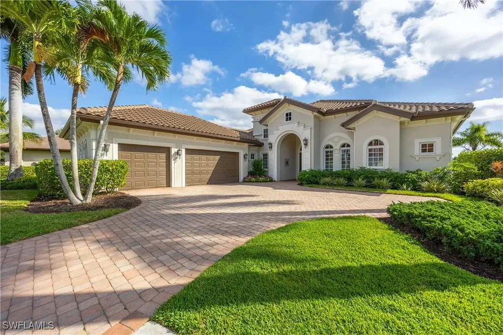 8950 Shenendoah Circle Naples FL 34113
