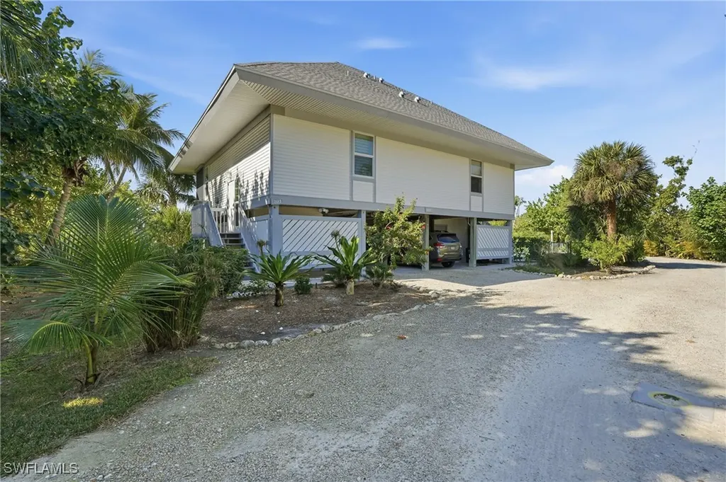 1039 Beach Road Sanibel FL 33957