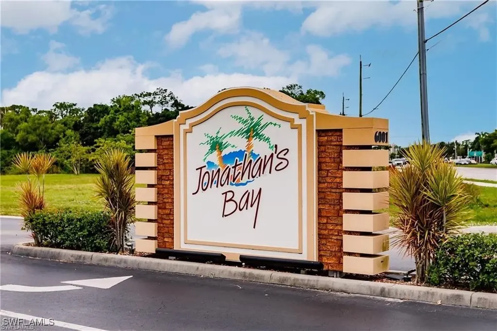6010 Jonathans Bay Circle Fort Myers FL 33908