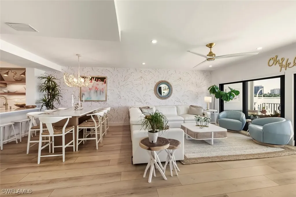 601 La Peninsula Boulevard Naples FL 34113