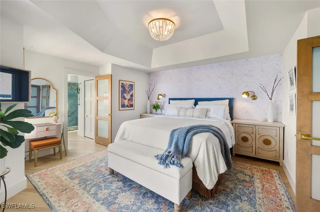 601 La Peninsula Boulevard Naples FL 34113