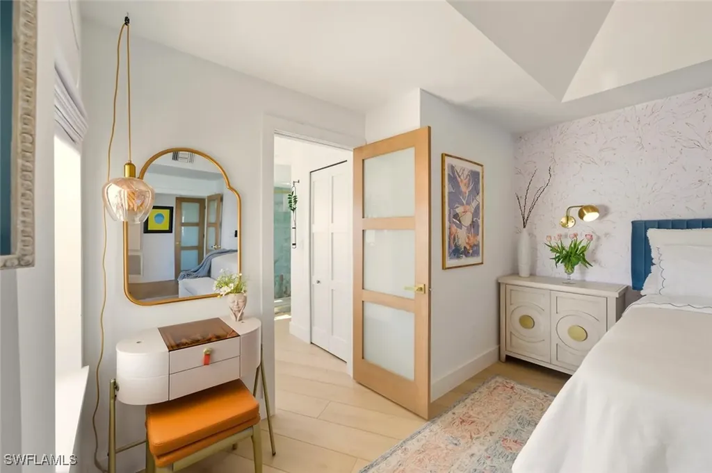 601 La Peninsula Boulevard Naples FL 34113