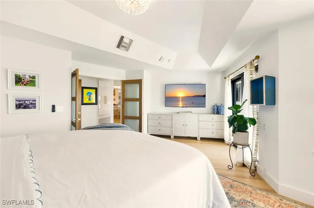 601 La Peninsula Boulevard Naples FL 34113