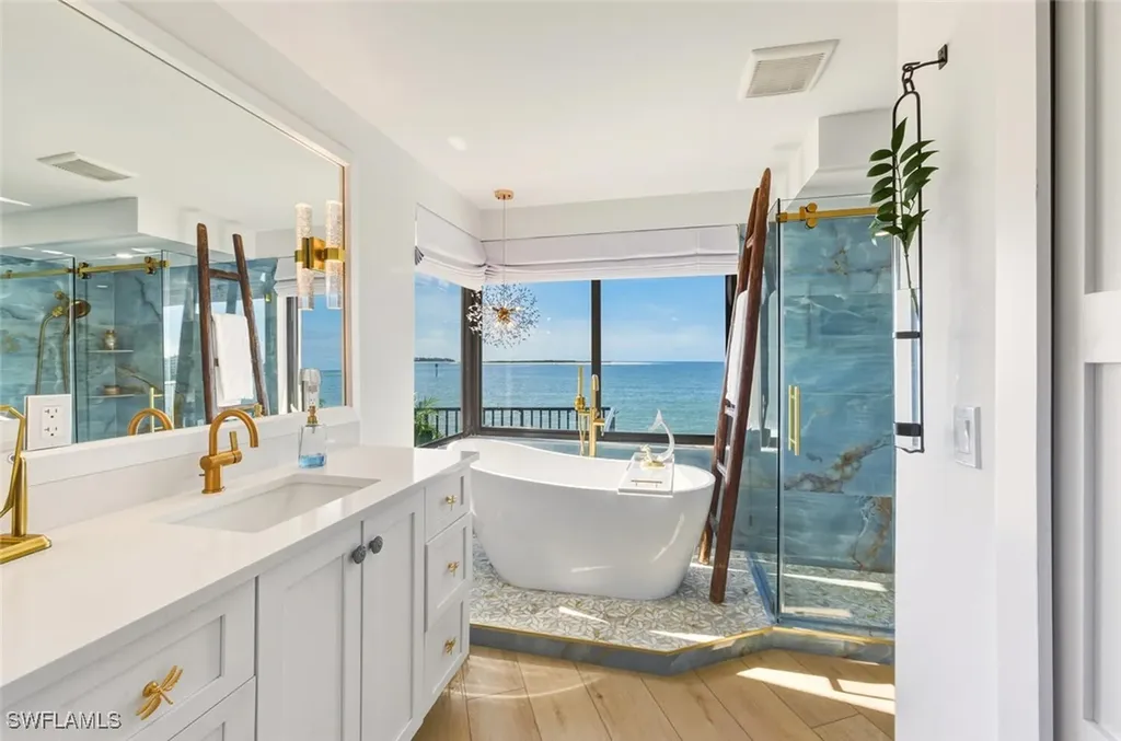 601 La Peninsula Boulevard Naples FL 34113