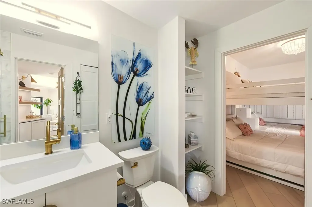 601 La Peninsula Boulevard Naples FL 34113