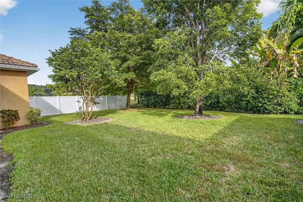 2842 Via Piazza Loop Fort Myers FL 33905