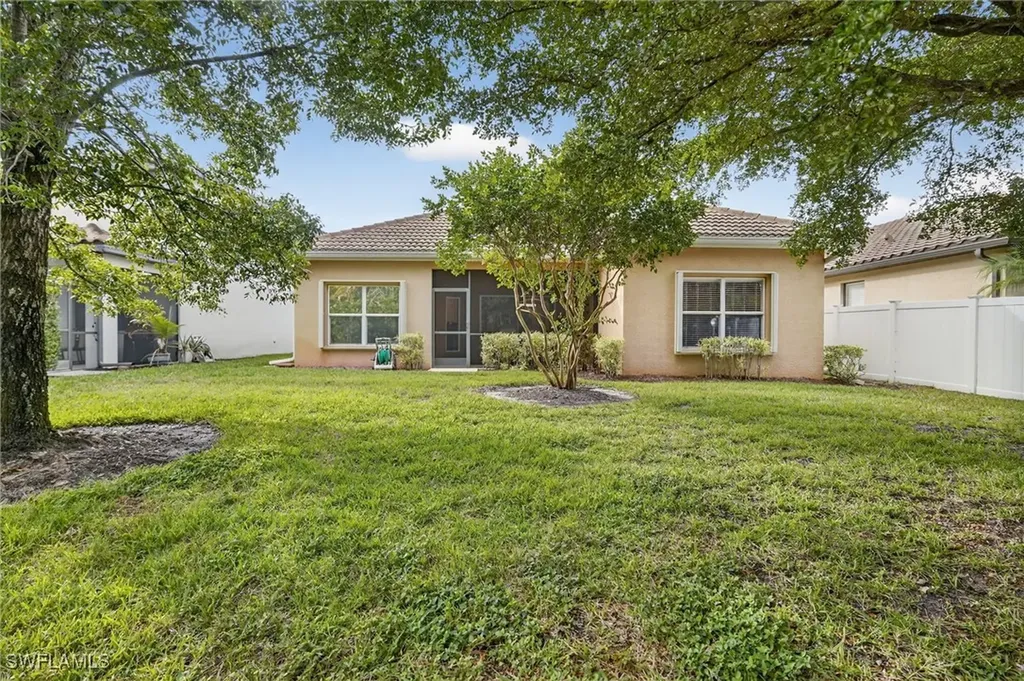 2842 Via Piazza Loop Fort Myers FL 33905
