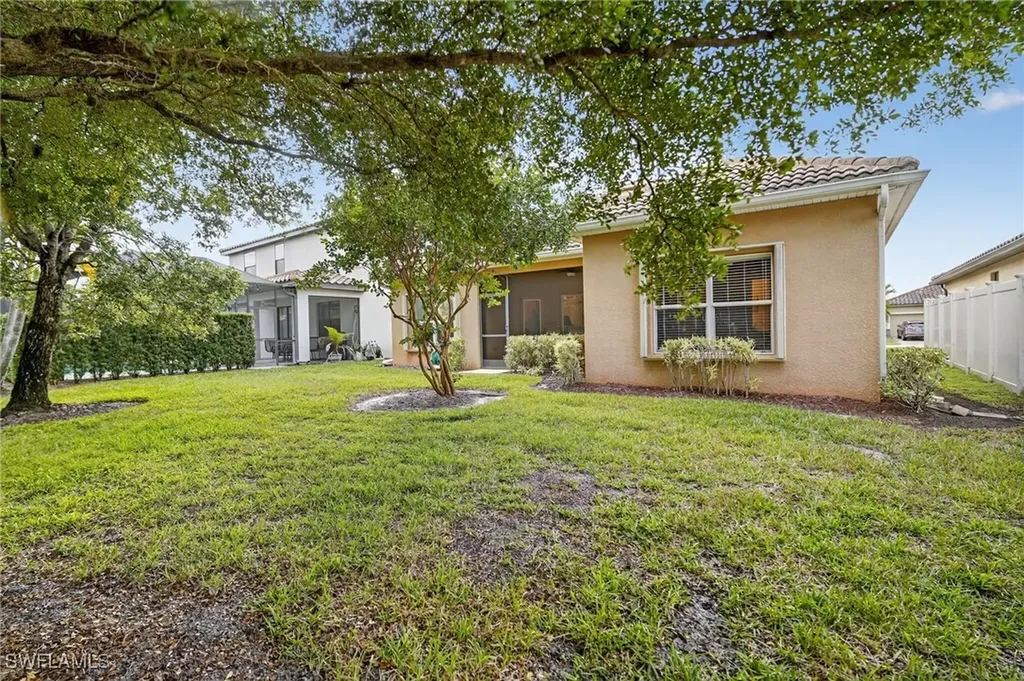 2842 Via Piazza Loop Fort Myers FL 33905