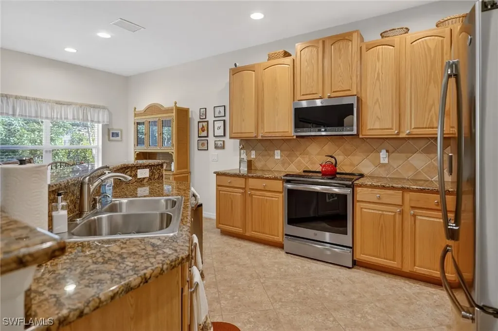 2842 Via Piazza Loop Fort Myers FL 33905