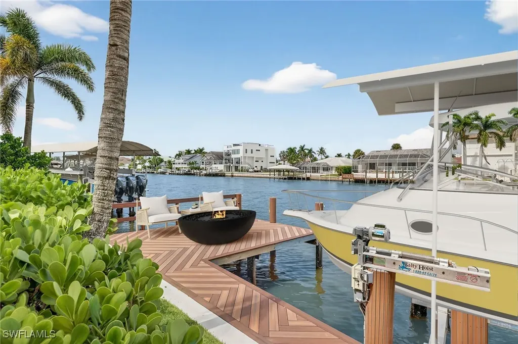 403 Seabee Avenue Naples FL 34108
