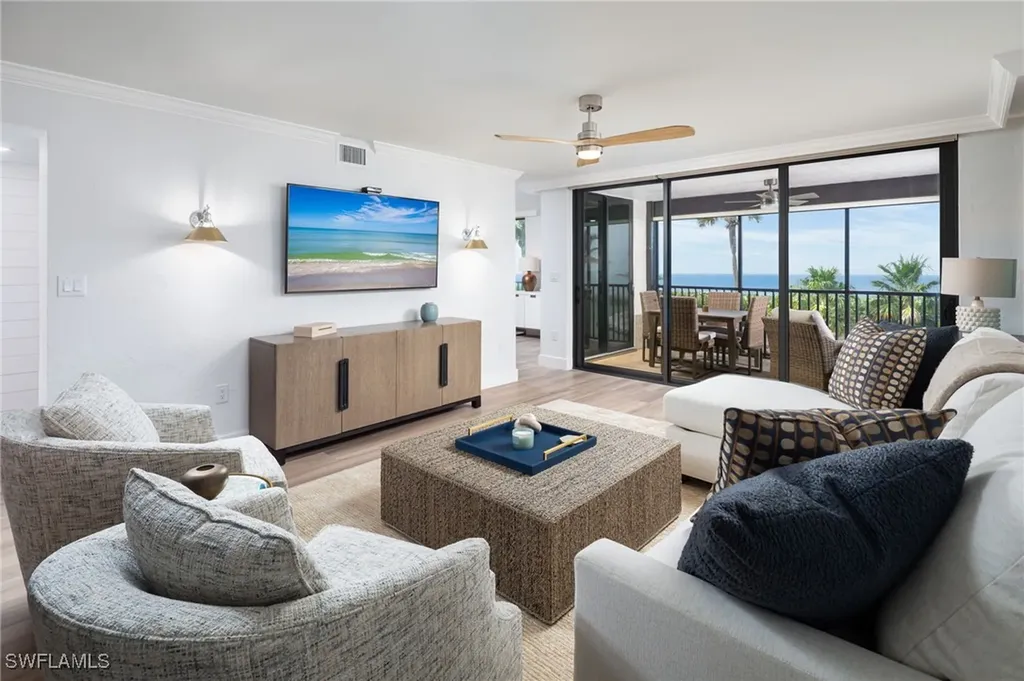 10475 Gulf Shore Drive Naples FL 34108