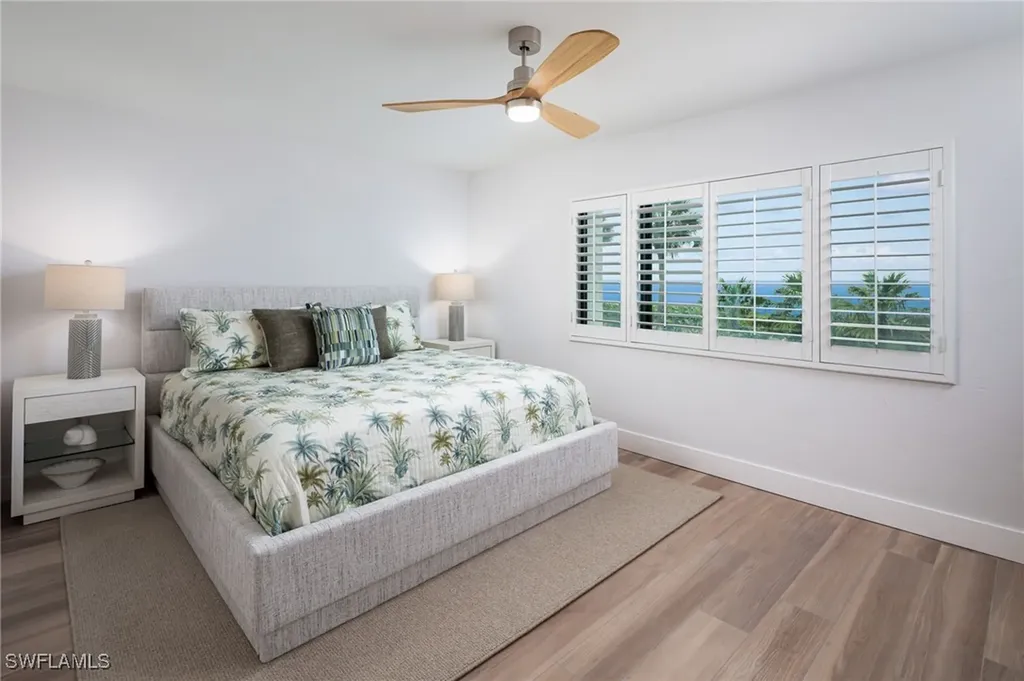 10475 Gulf Shore Drive Naples FL 34108