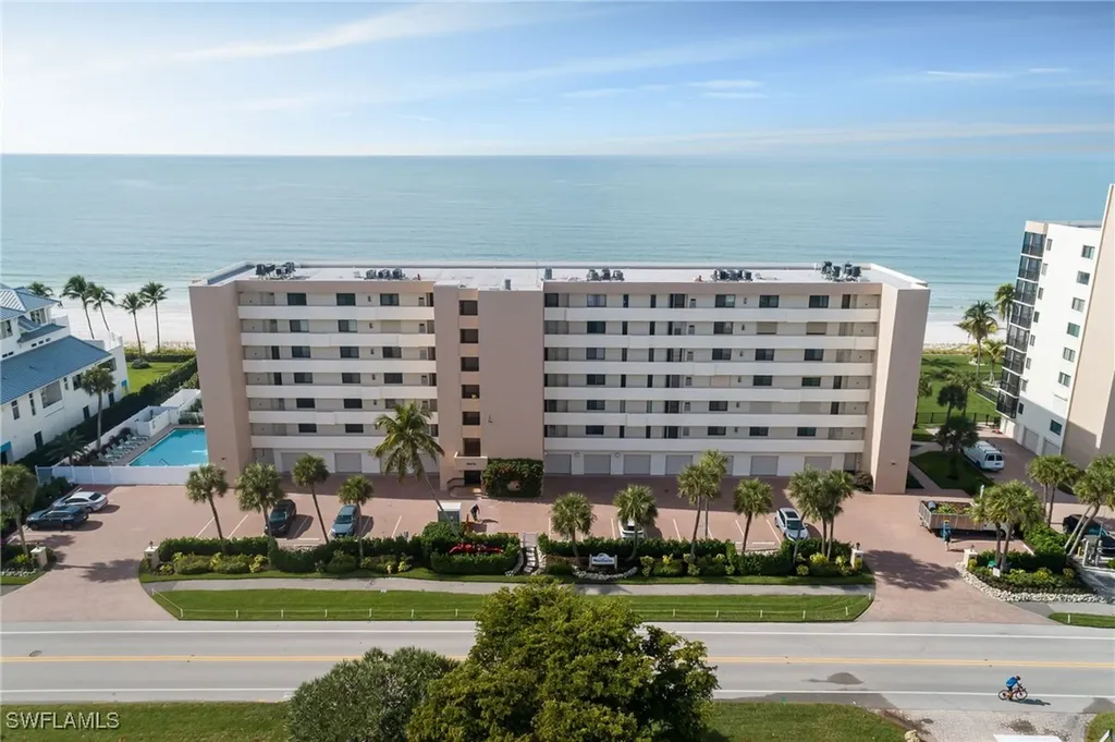 10475 Gulf Shore Drive Naples FL 34108