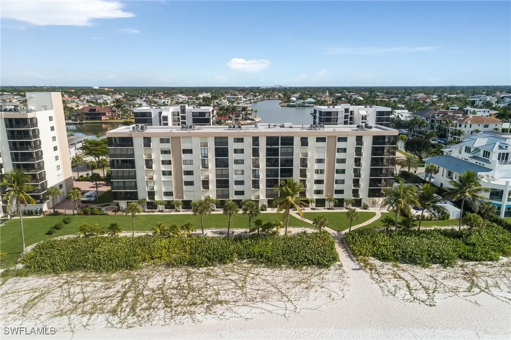 10475 Gulf Shore Drive Naples FL 34108