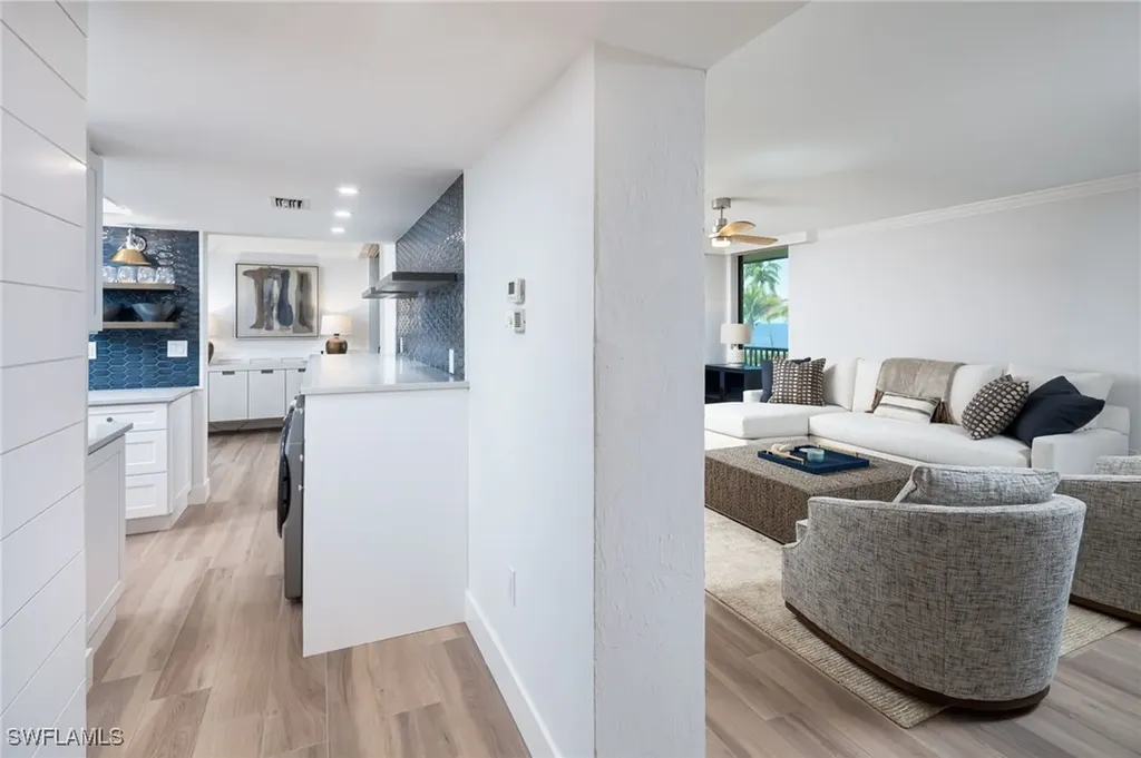 10475 Gulf Shore Drive Naples FL 34108