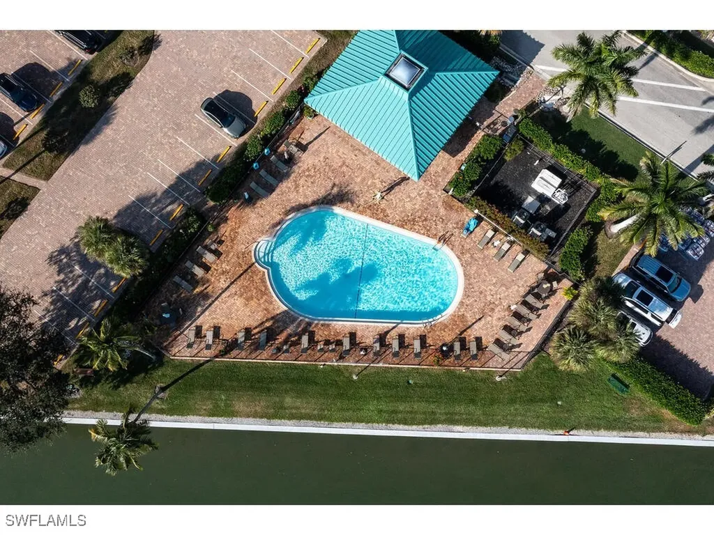 21 Bluebill Avenue Naples FL 34108