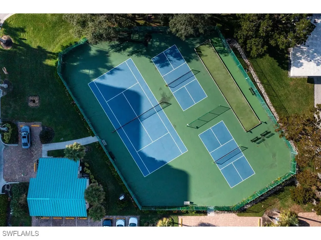 21 Bluebill Avenue Naples FL 34108