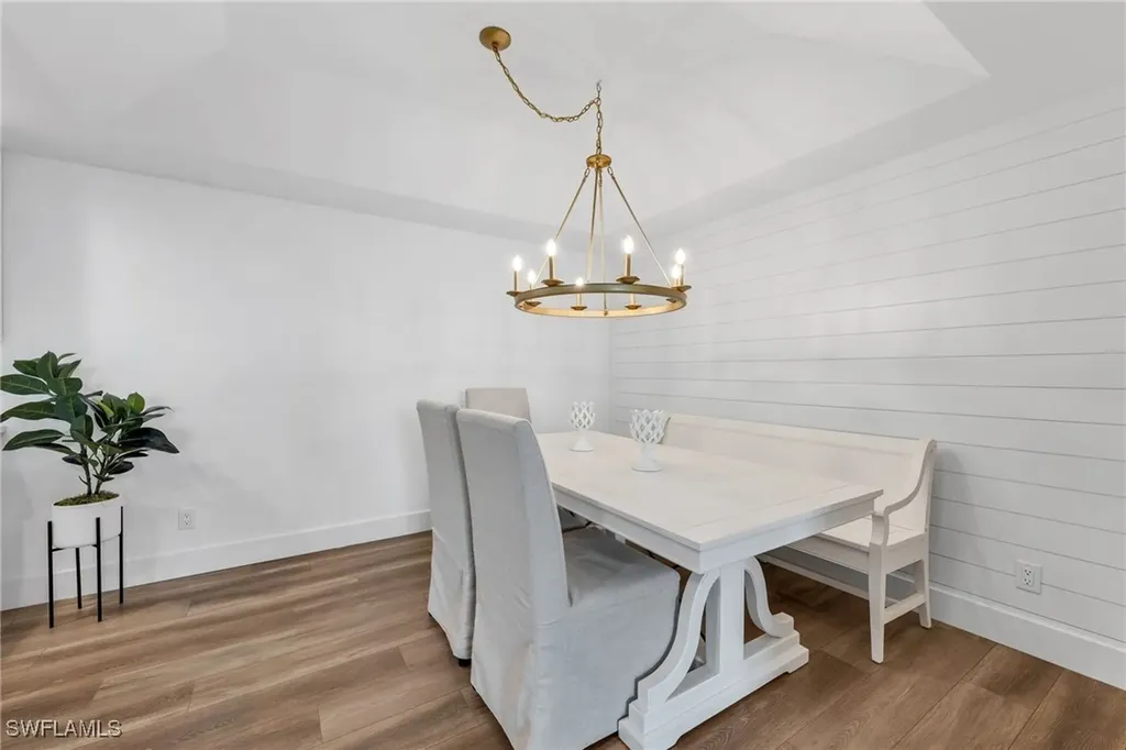 400 Park Shore Drive Naples FL 34103