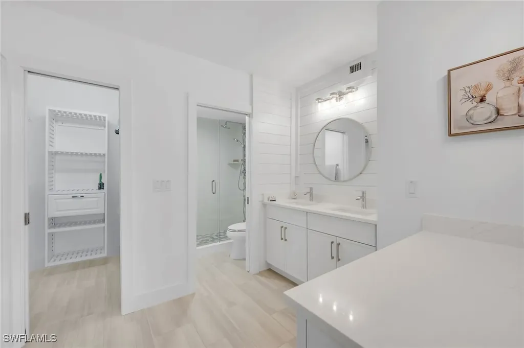 400 Park Shore Drive Naples FL 34103