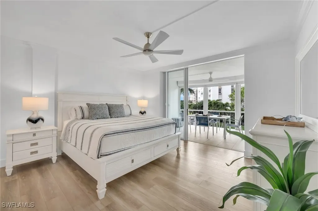 400 Park Shore Drive Naples FL 34103