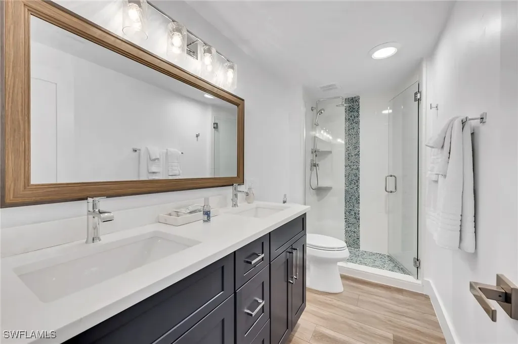 400 Park Shore Drive Naples FL 34103