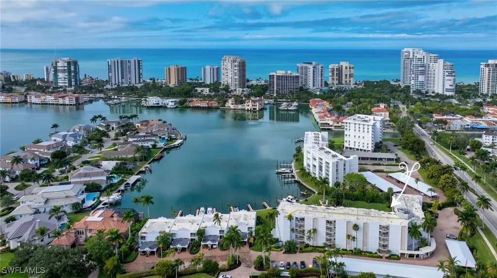 400 Park Shore Drive Naples FL 34103