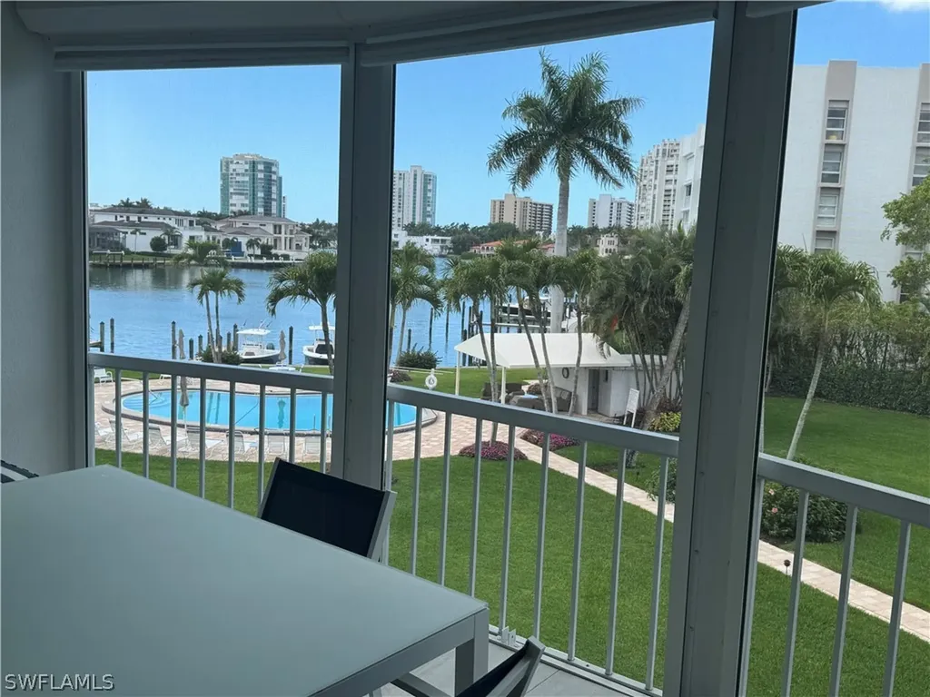 400 Park Shore Drive Naples FL 34103
