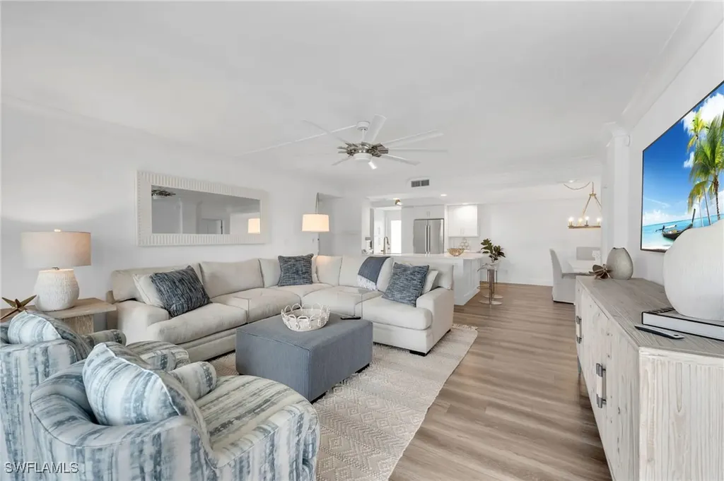 400 Park Shore Drive Naples FL 34103