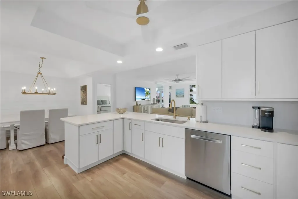 400 Park Shore Drive Naples FL 34103