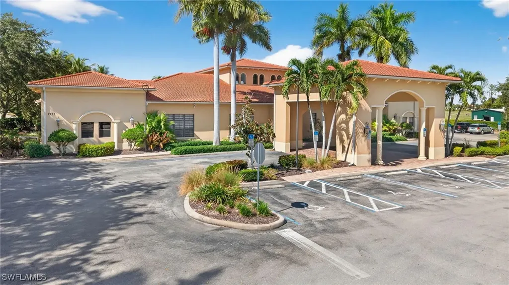2212 Vardin Place Naples FL 34120