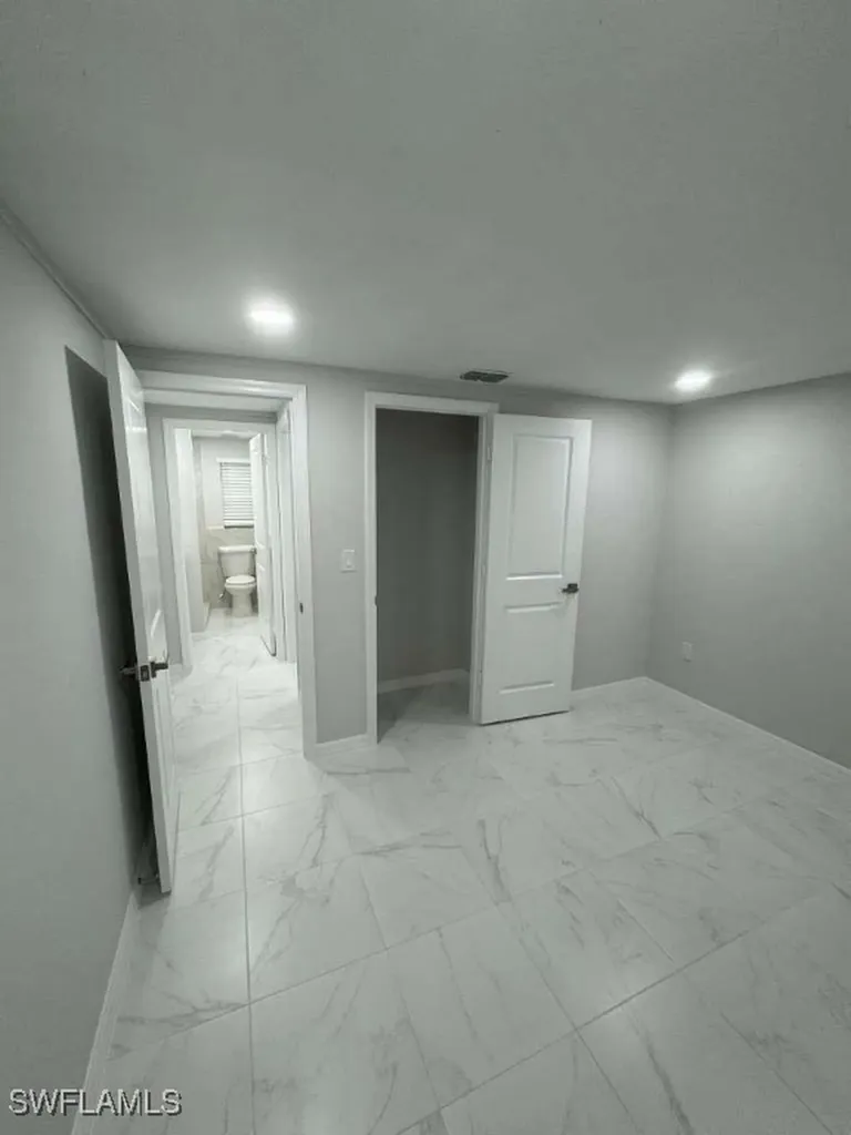 5317 Fleming Street Naples FL 34113