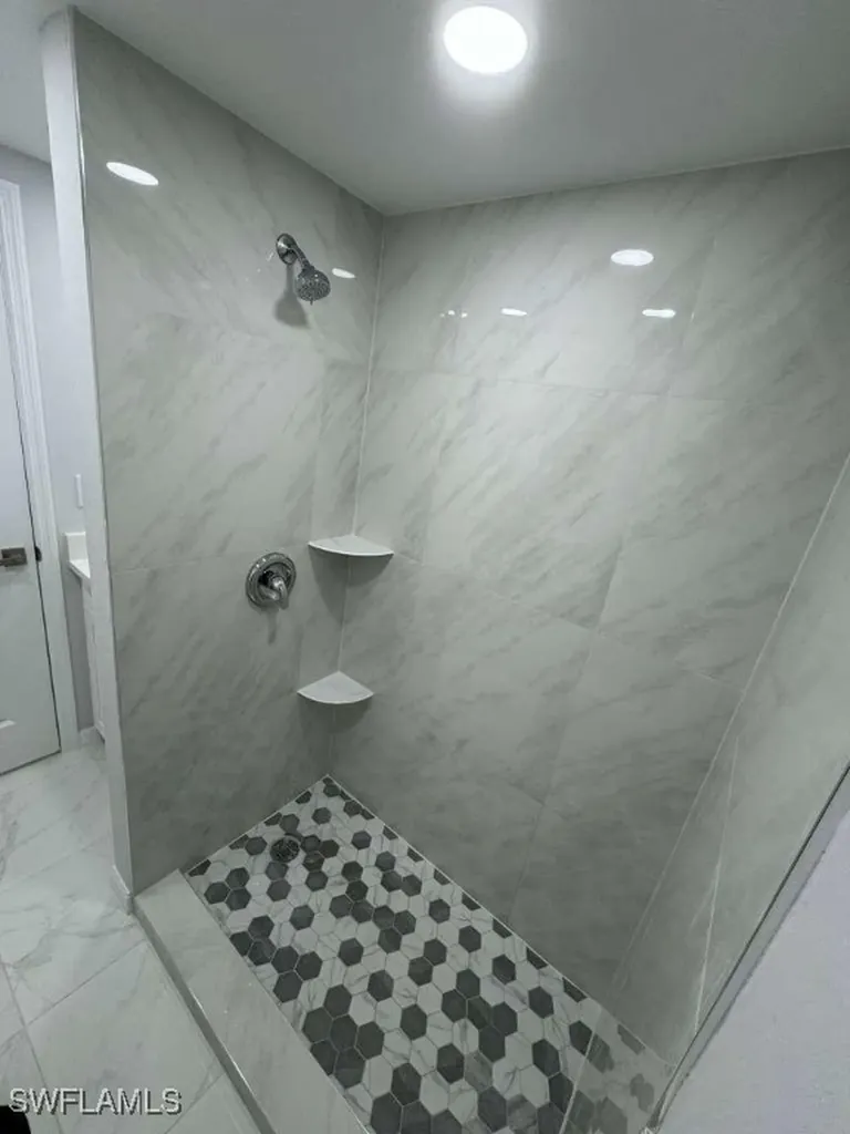 5317 Fleming Street Naples FL 34113