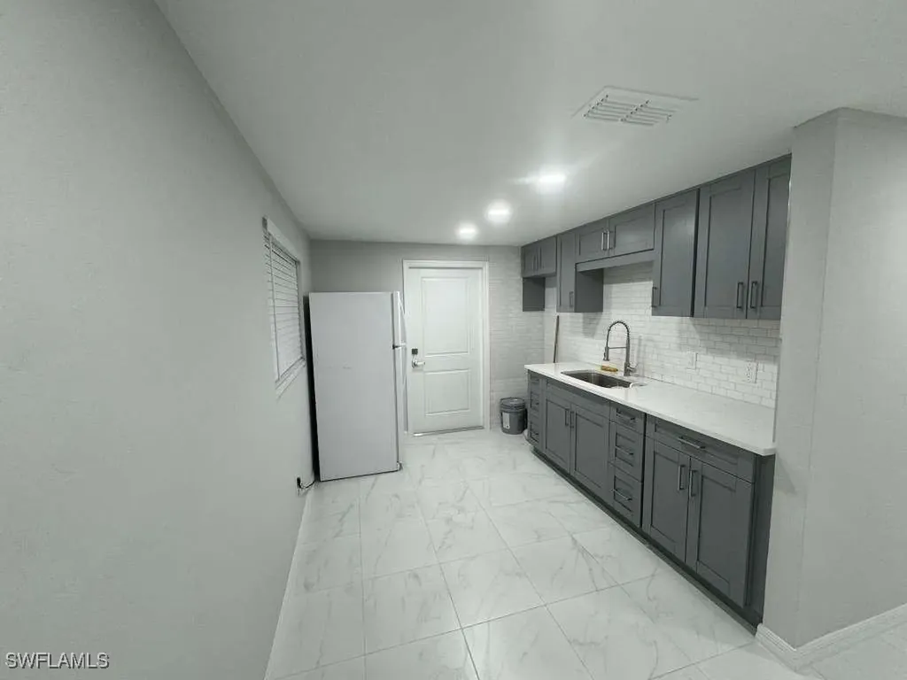 5317 Fleming Street Naples FL 34113