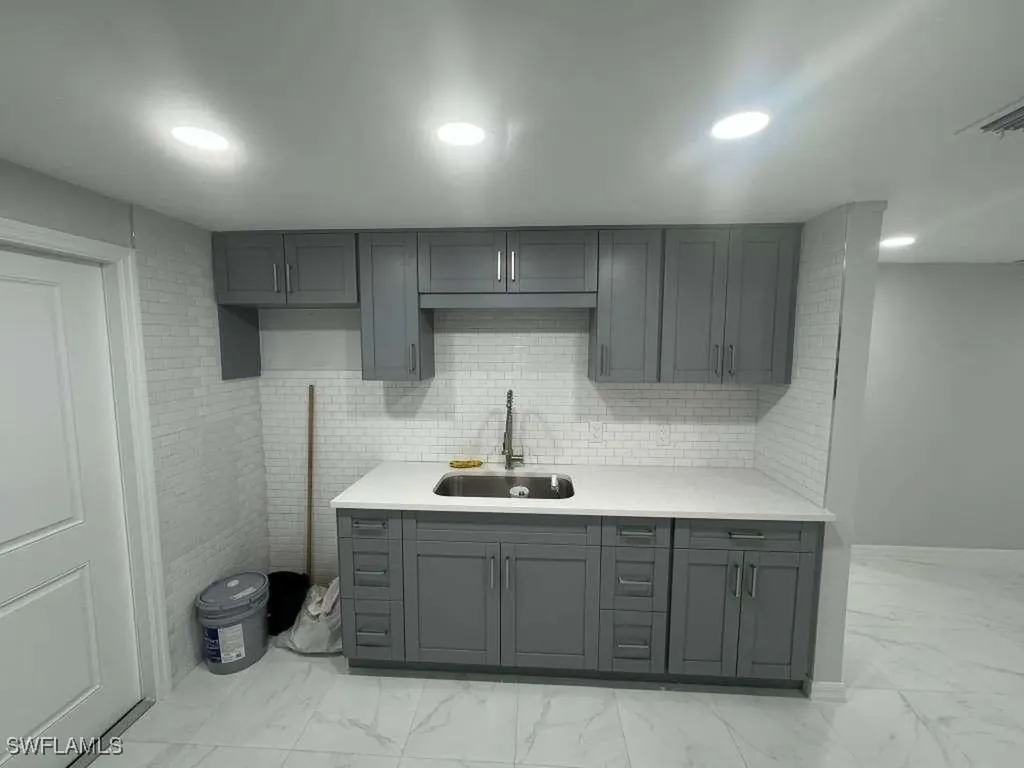 5317 Fleming Street Naples FL 34113